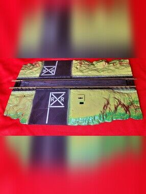 Tyco #908 RAILROAD CROSSING BASE FOR HO TRAINS, INCOMPLETE